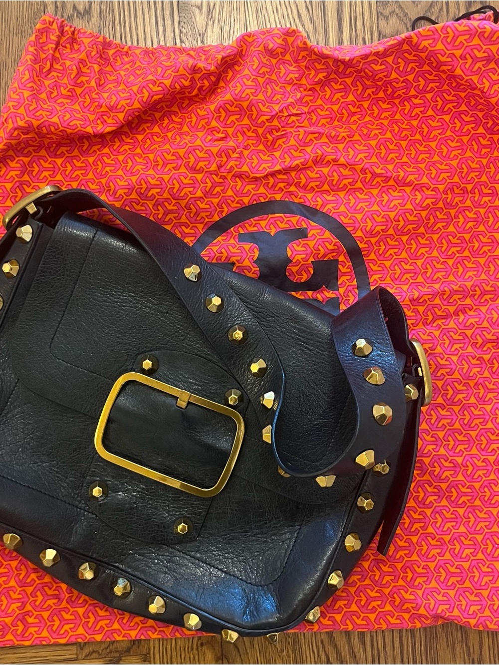 Tory Burch Runway Black Leather Shoulder Bag with Gold-Tone Studs - Picture 5 of 6